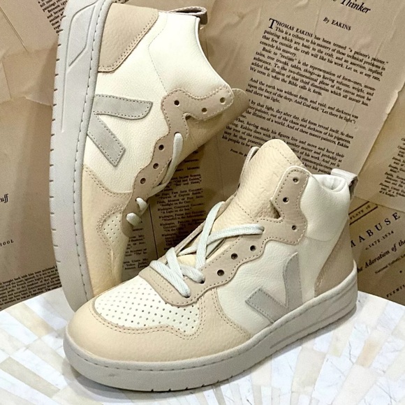 Veja V-15 High Top Sneakers Light Sand Leather
  Size: 37 / 6 - 6.5 - Picture 2 of 7